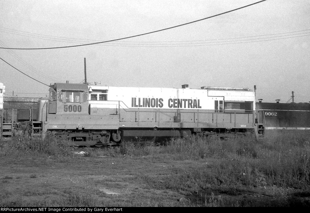 IC U30B #5000 - Illinois Central